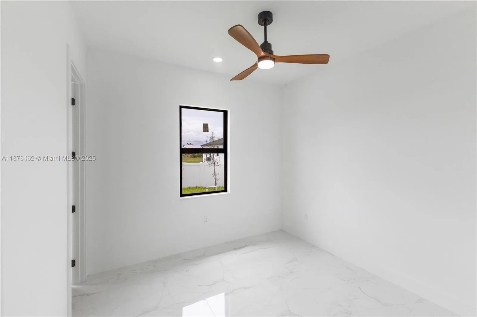 4330 NW 34th St
