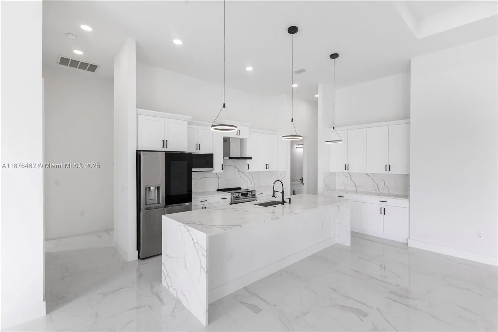 4330 NW 34th St