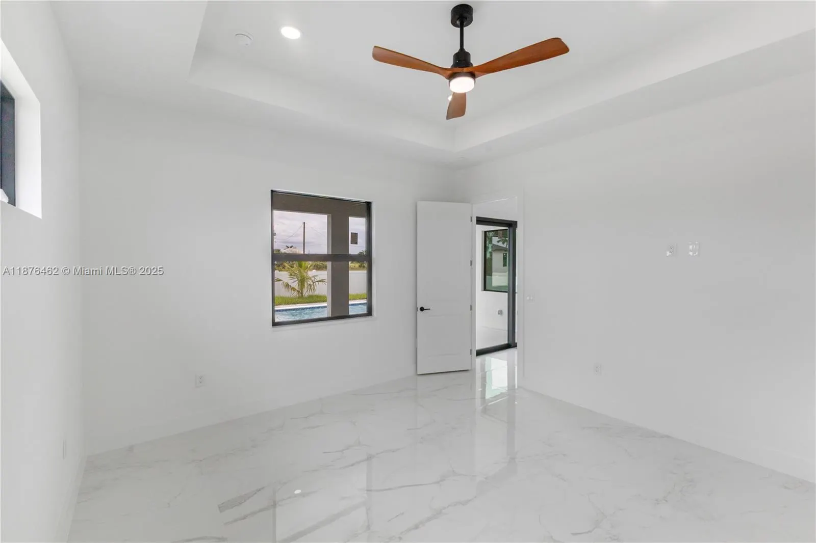4330 NW 34th St
