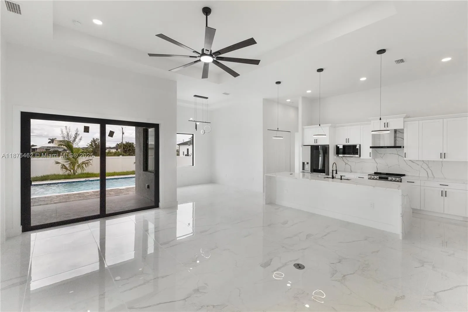 4330 NW 34th St