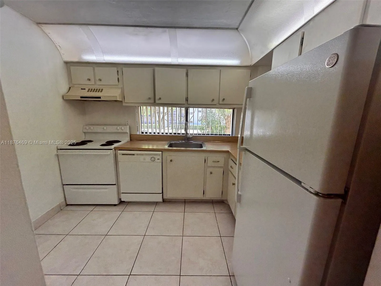 16919 N Bay Rd, #214
