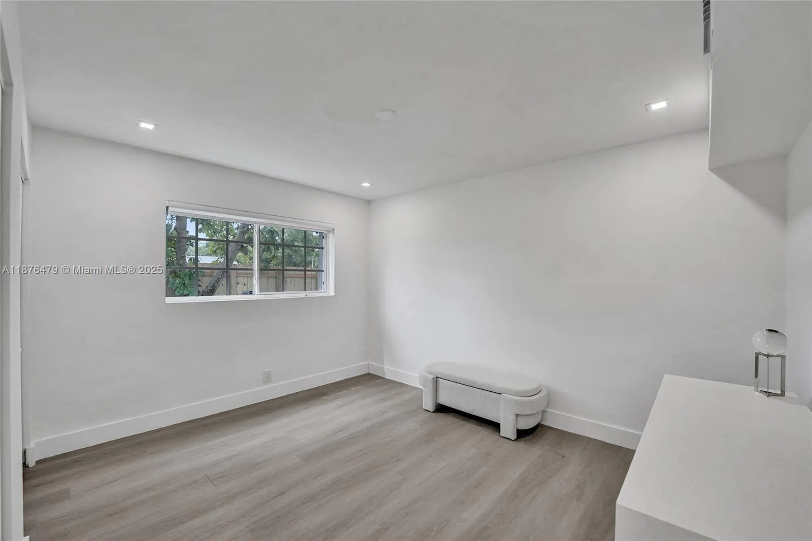 2101 N 15th Ave