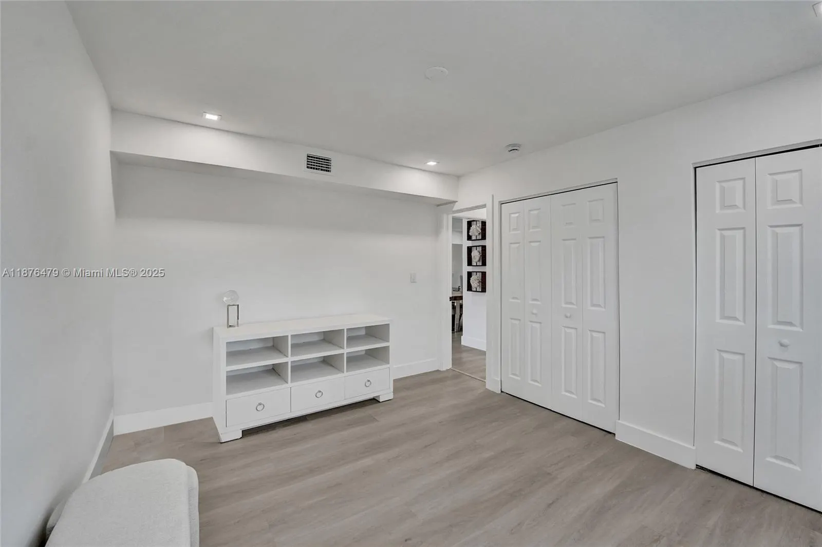 2101 N 15th Ave