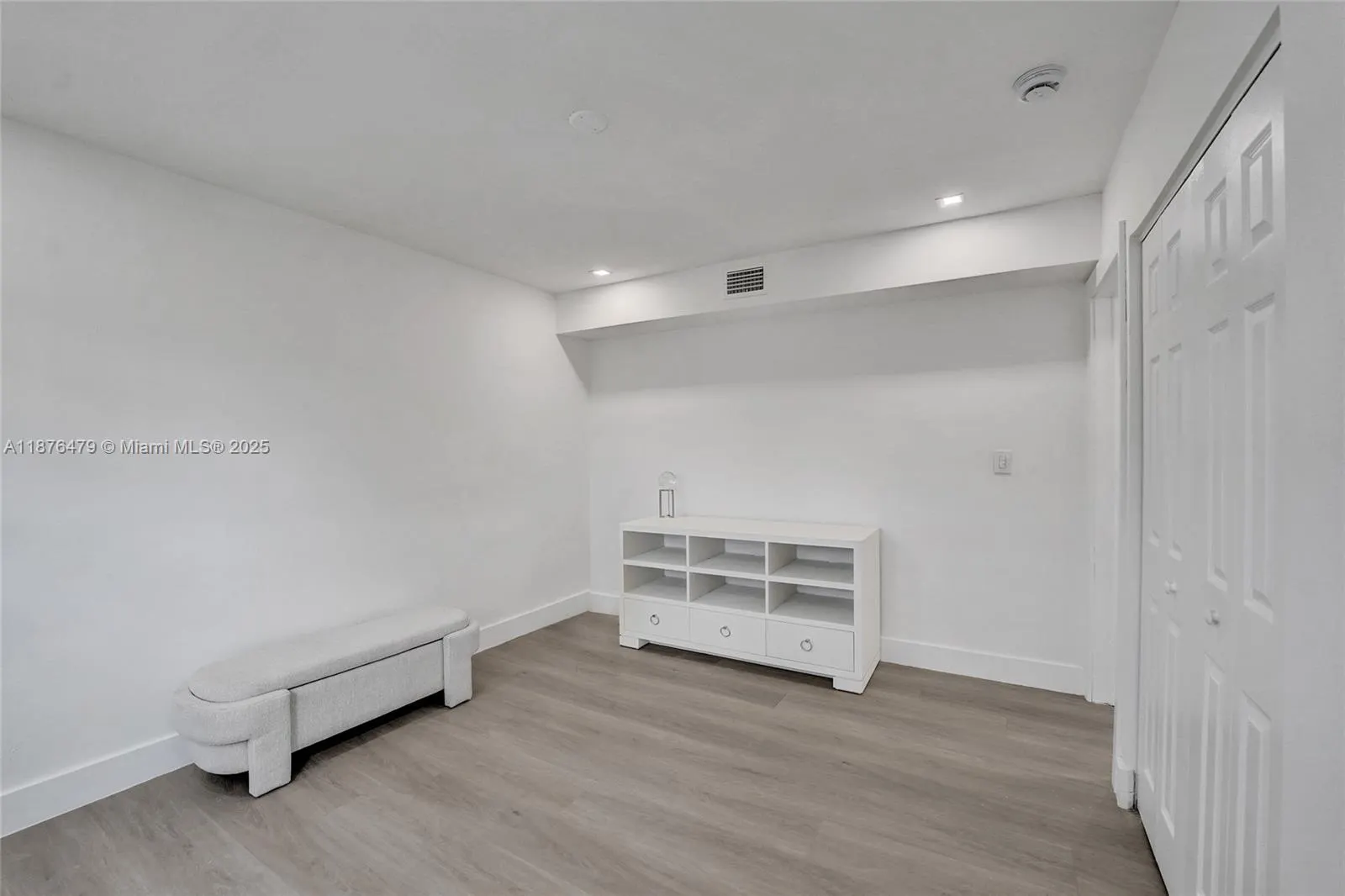 2101 N 15th Ave
