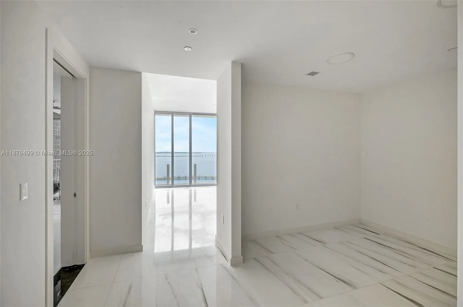 300 Biscayne Boulevard Way, #2402E