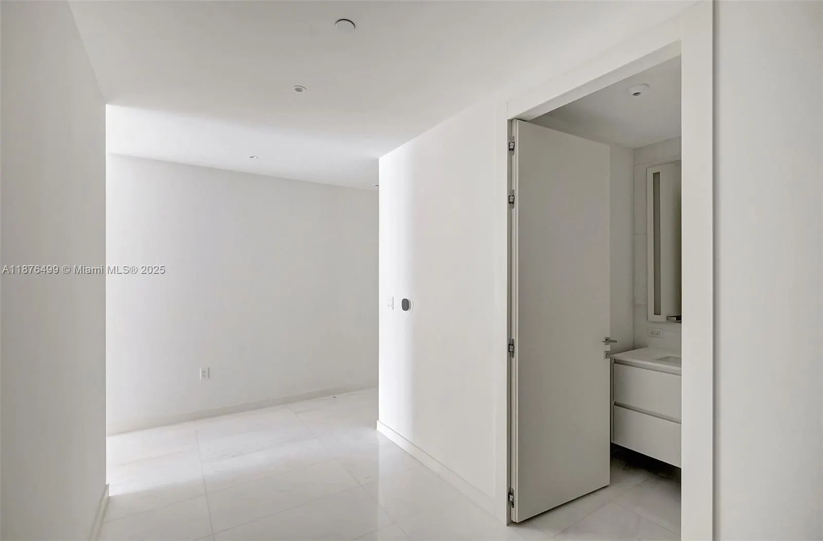 300 Biscayne Boulevard Way, #2402E