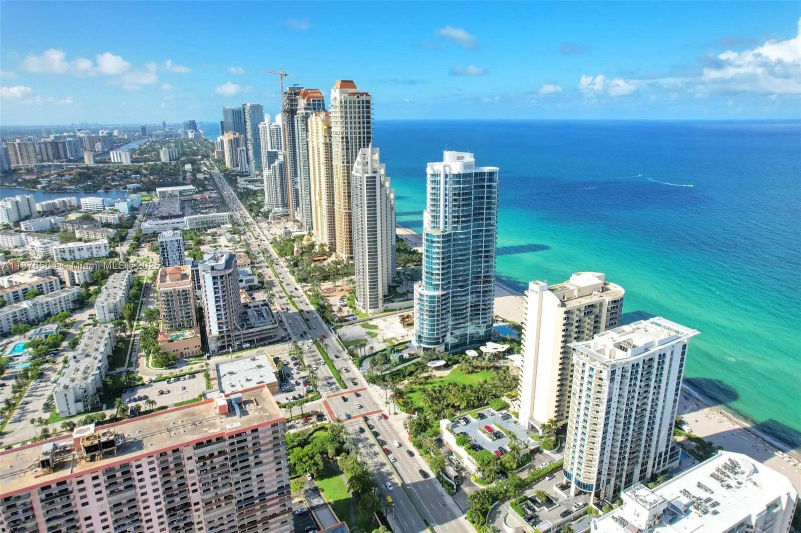 17315 Collins Ave, #607