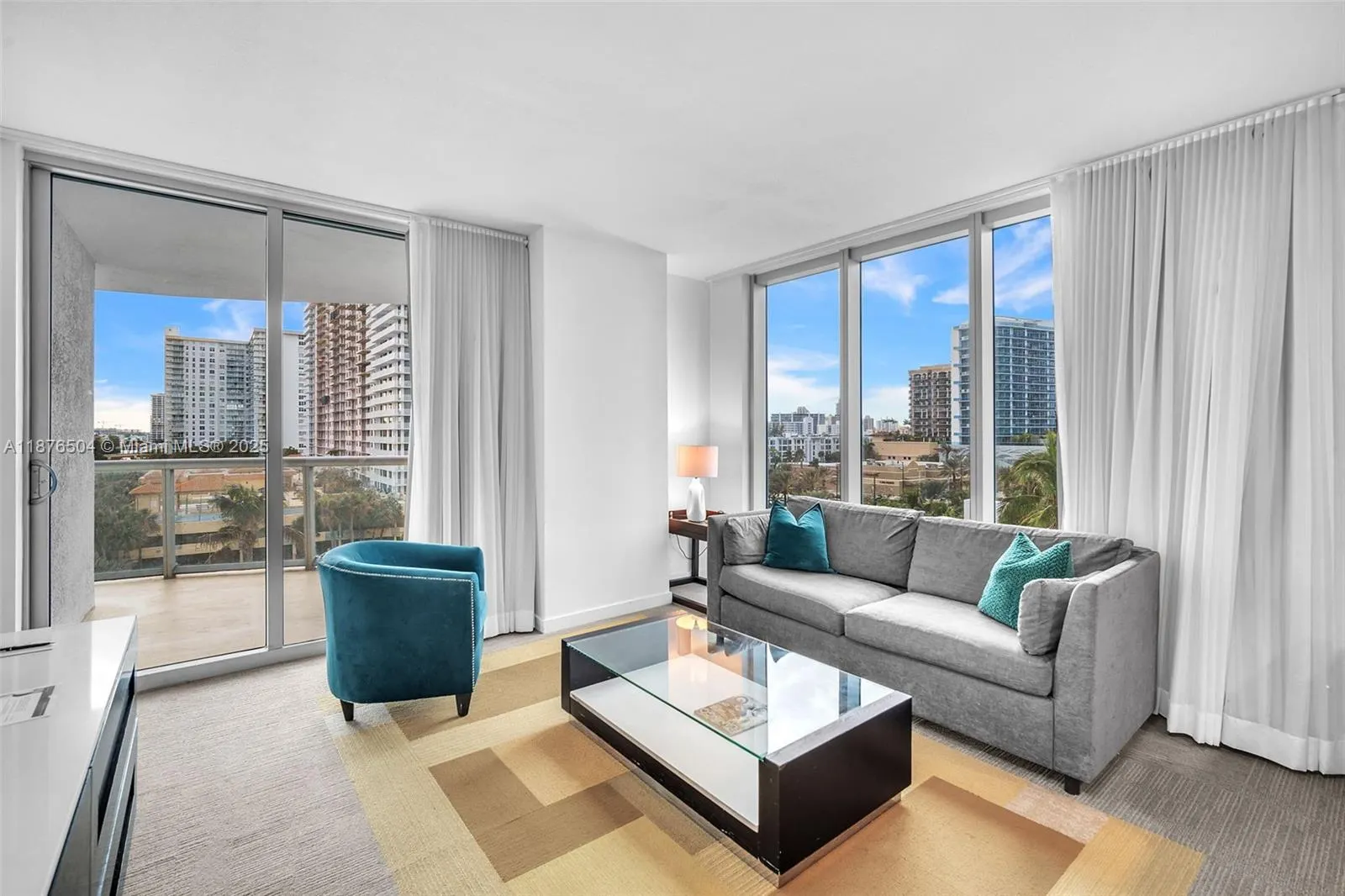 17315 Collins Ave, #607