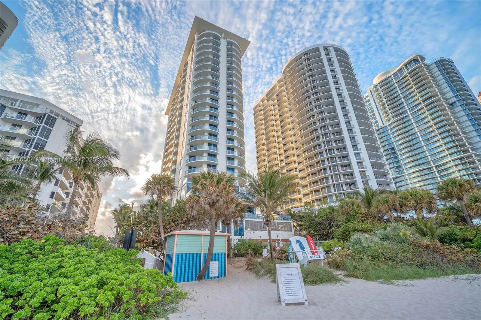 17315 Collins Ave, #607