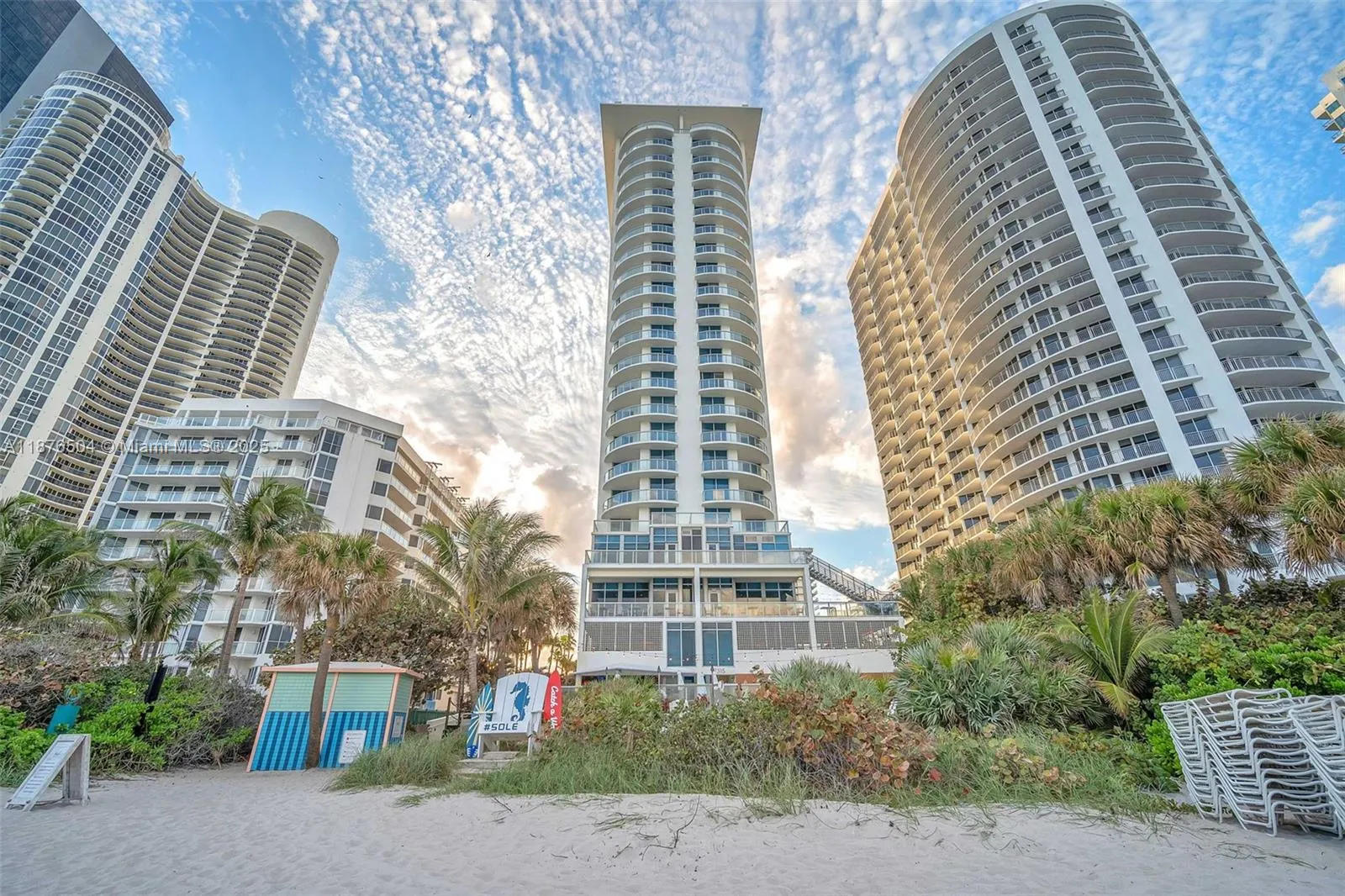 17315 Collins Ave, #607