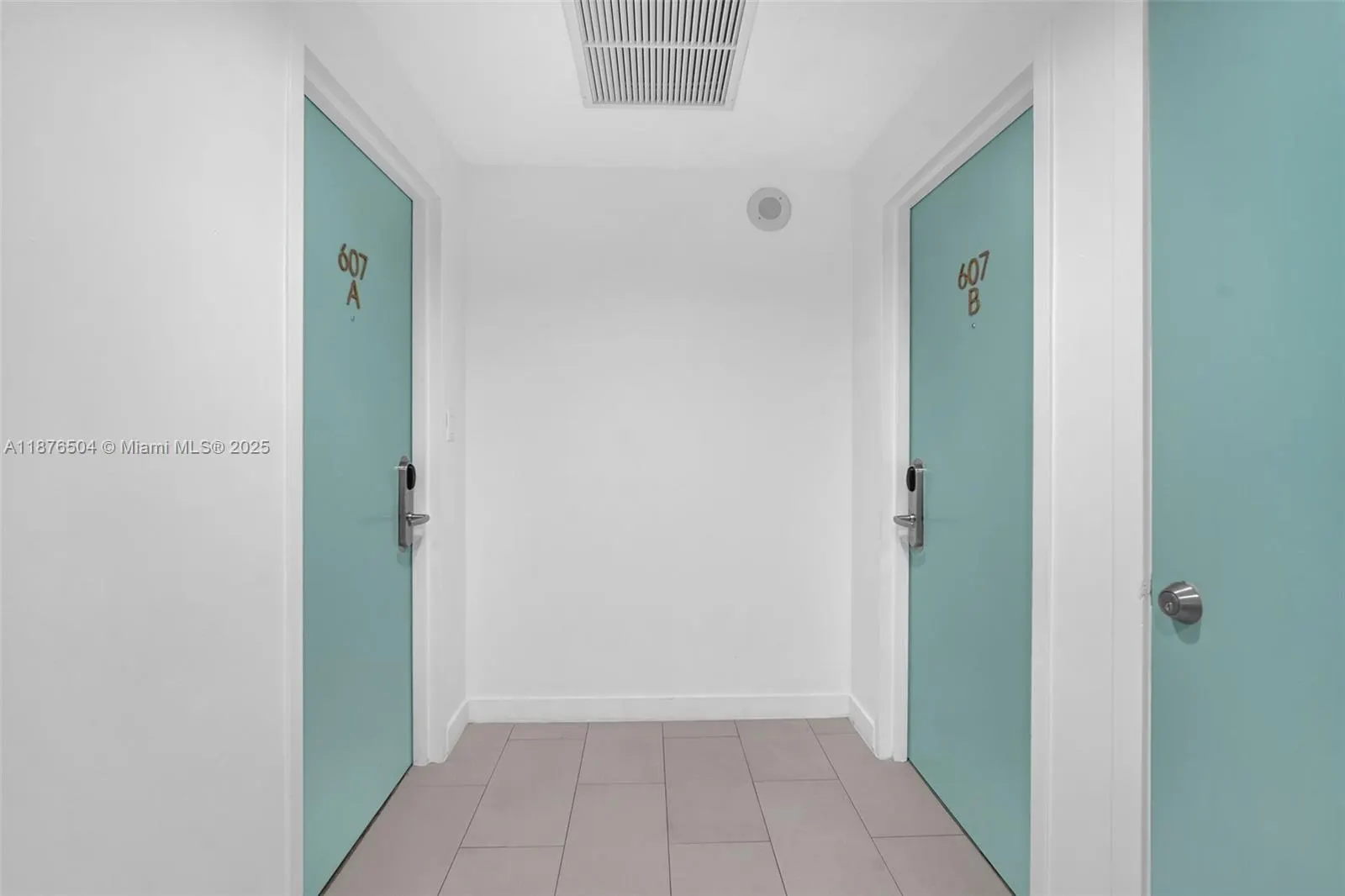 17315 Collins Ave, #607