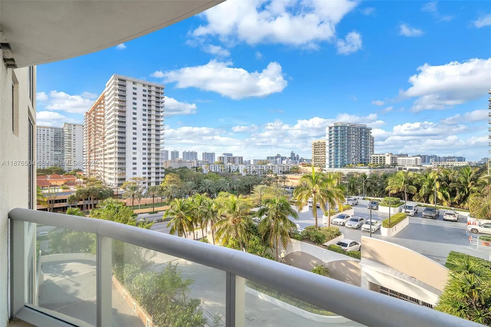 17315 Collins Ave, #607