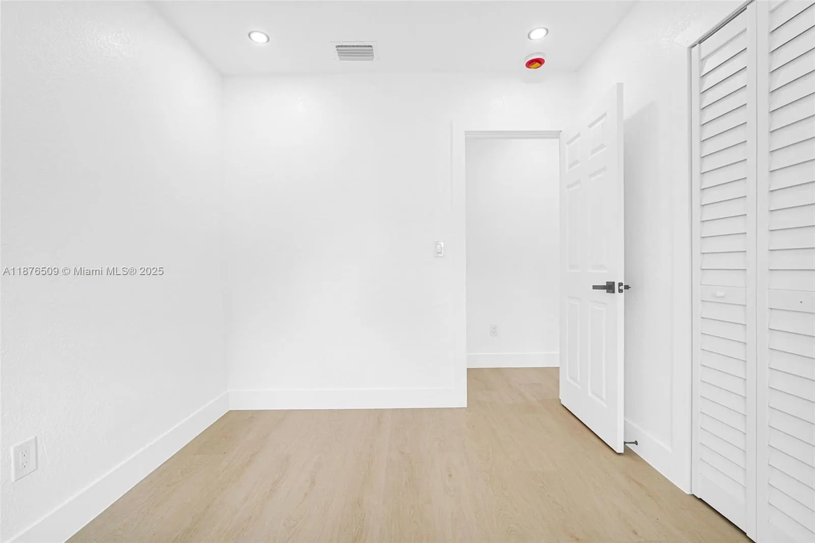 3315 NW 98th St