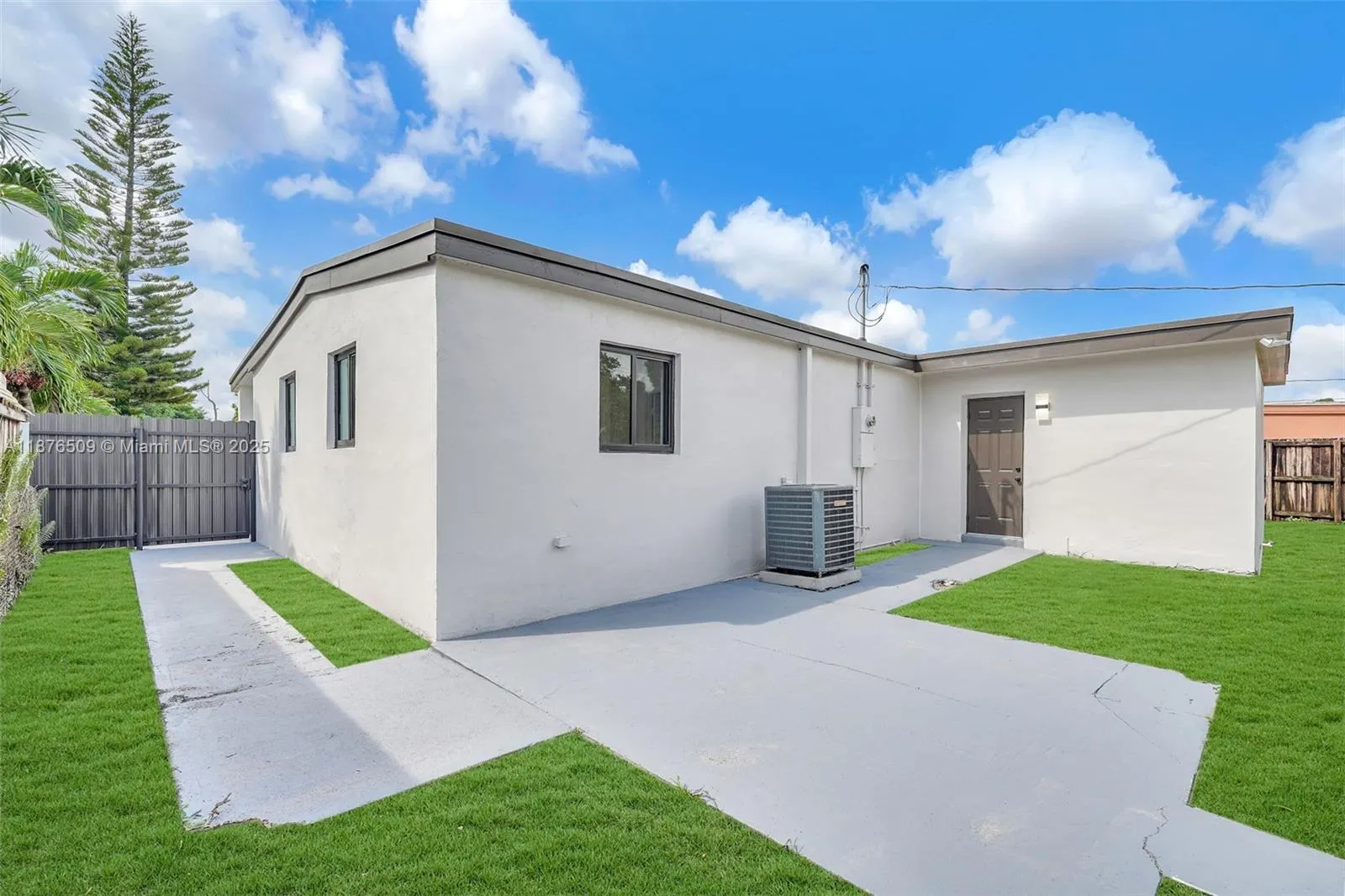 3315 NW 98th St