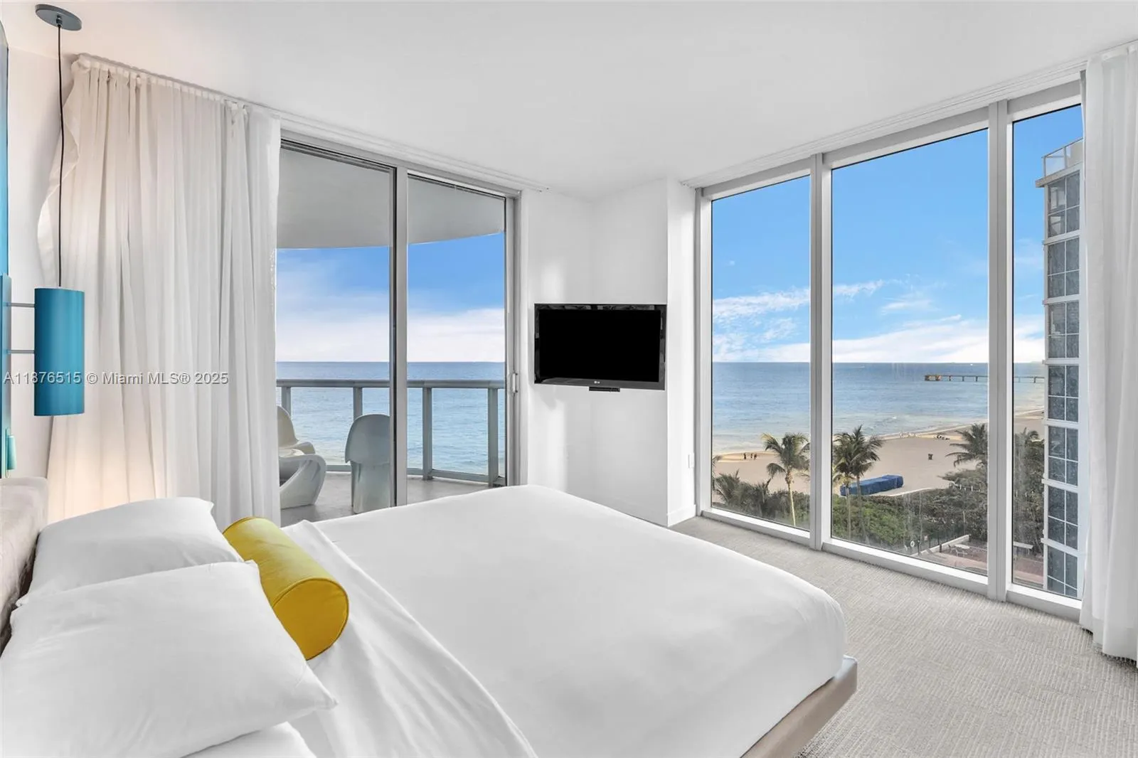17315 Collins Ave, #702