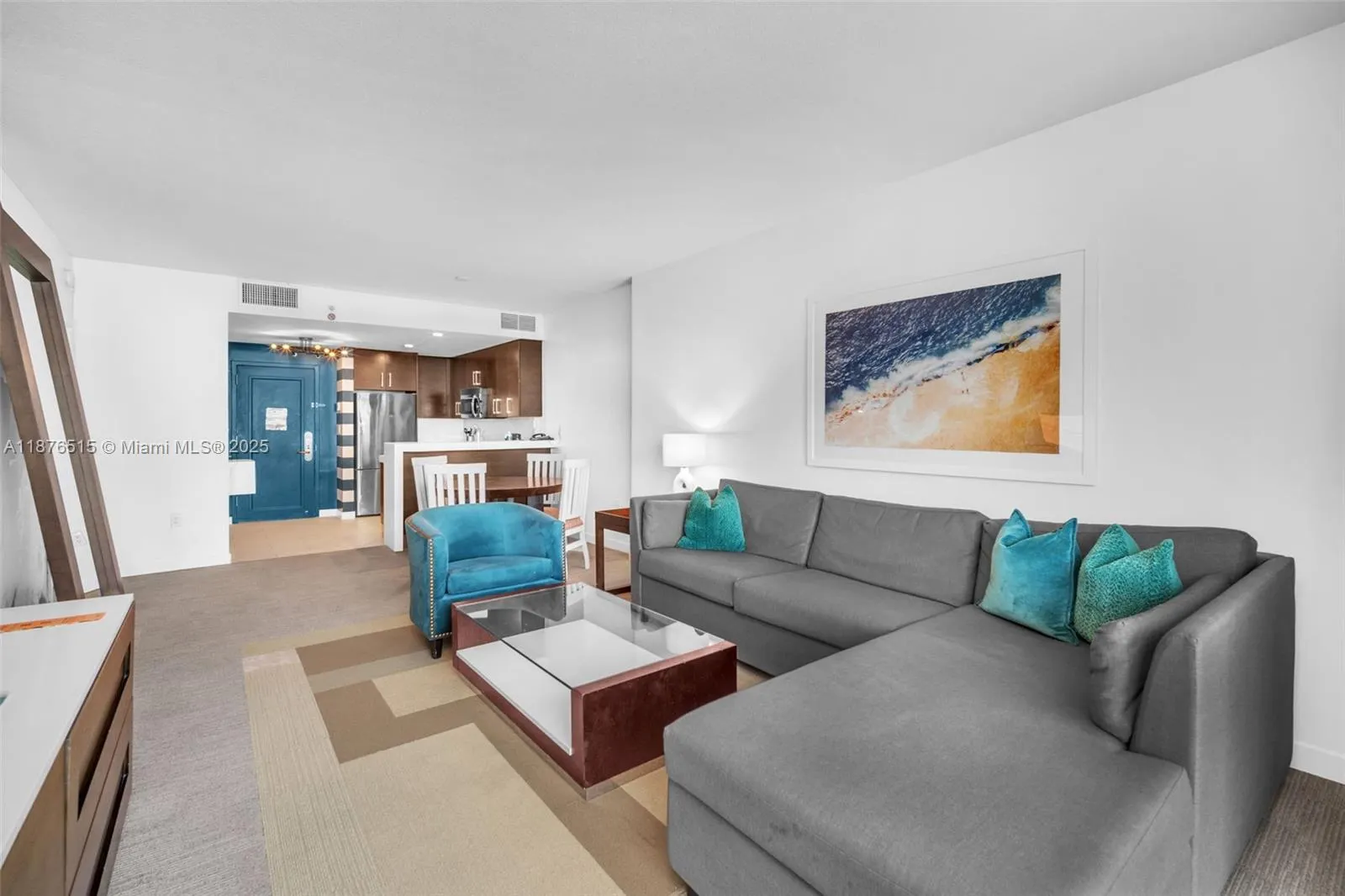 17315 Collins Ave, #702