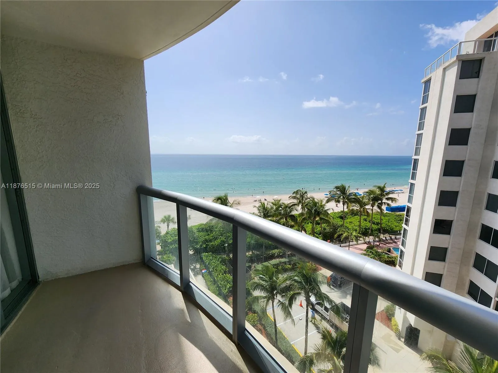 17315 Collins Ave, #702