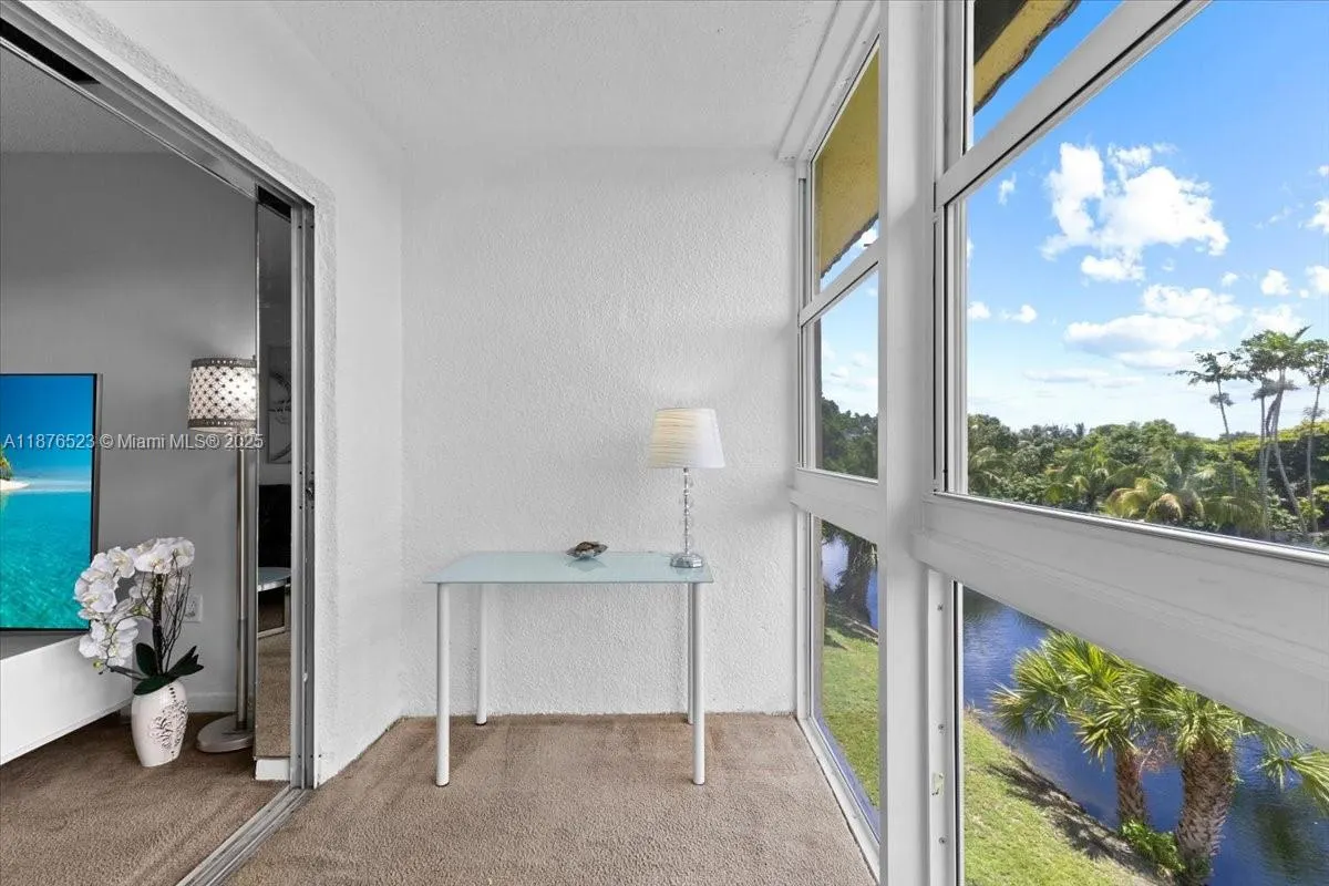 8345 Sunrise Lakes Blvd, #306