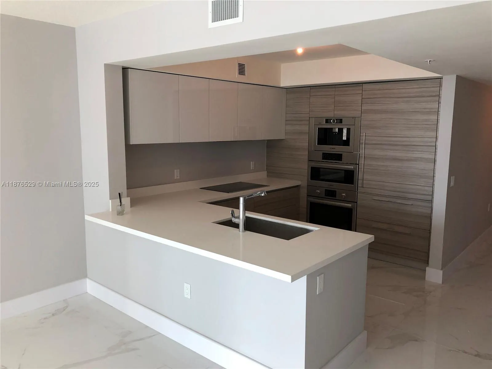 300 Sunny Isles Blvd, #1906