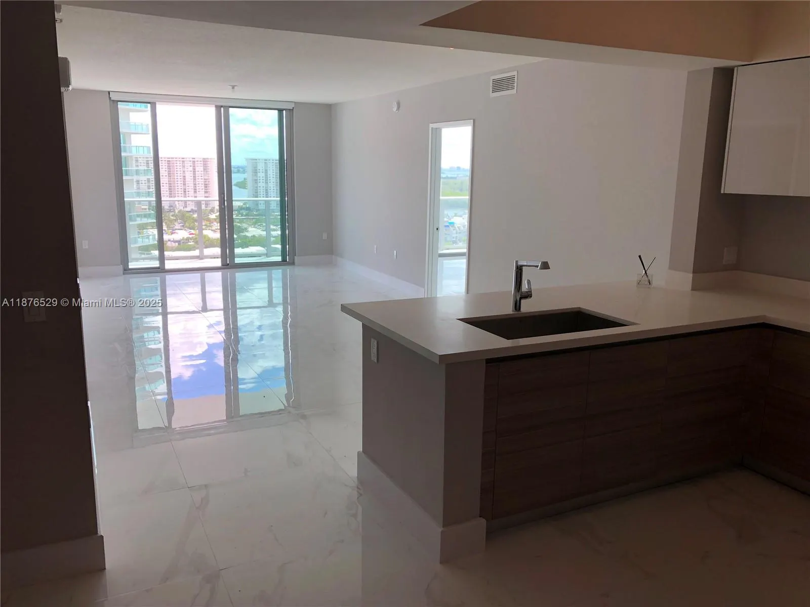 300 Sunny Isles Blvd, #1906