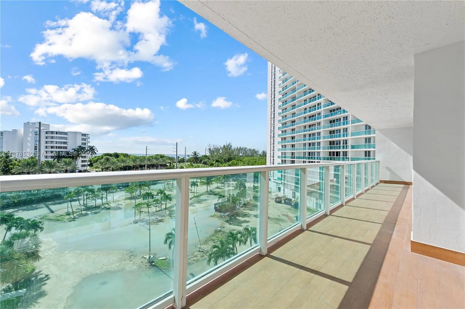 100 Bayview Dr, #507