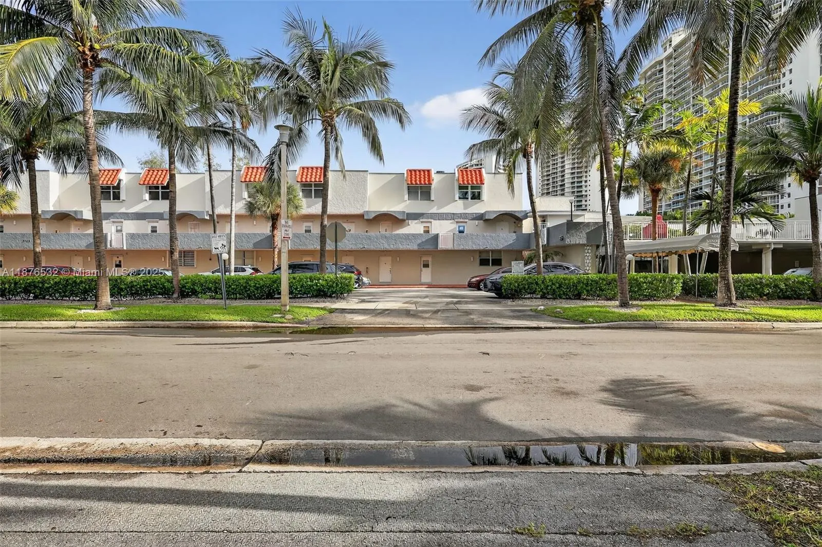 3745 NE 171st St, #57