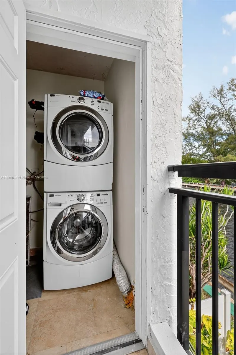 3745 NE 171st St, #57