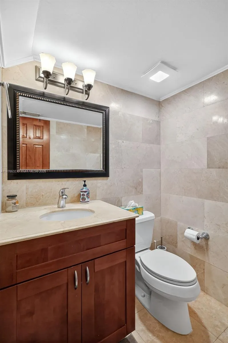 3745 NE 171st St, #57