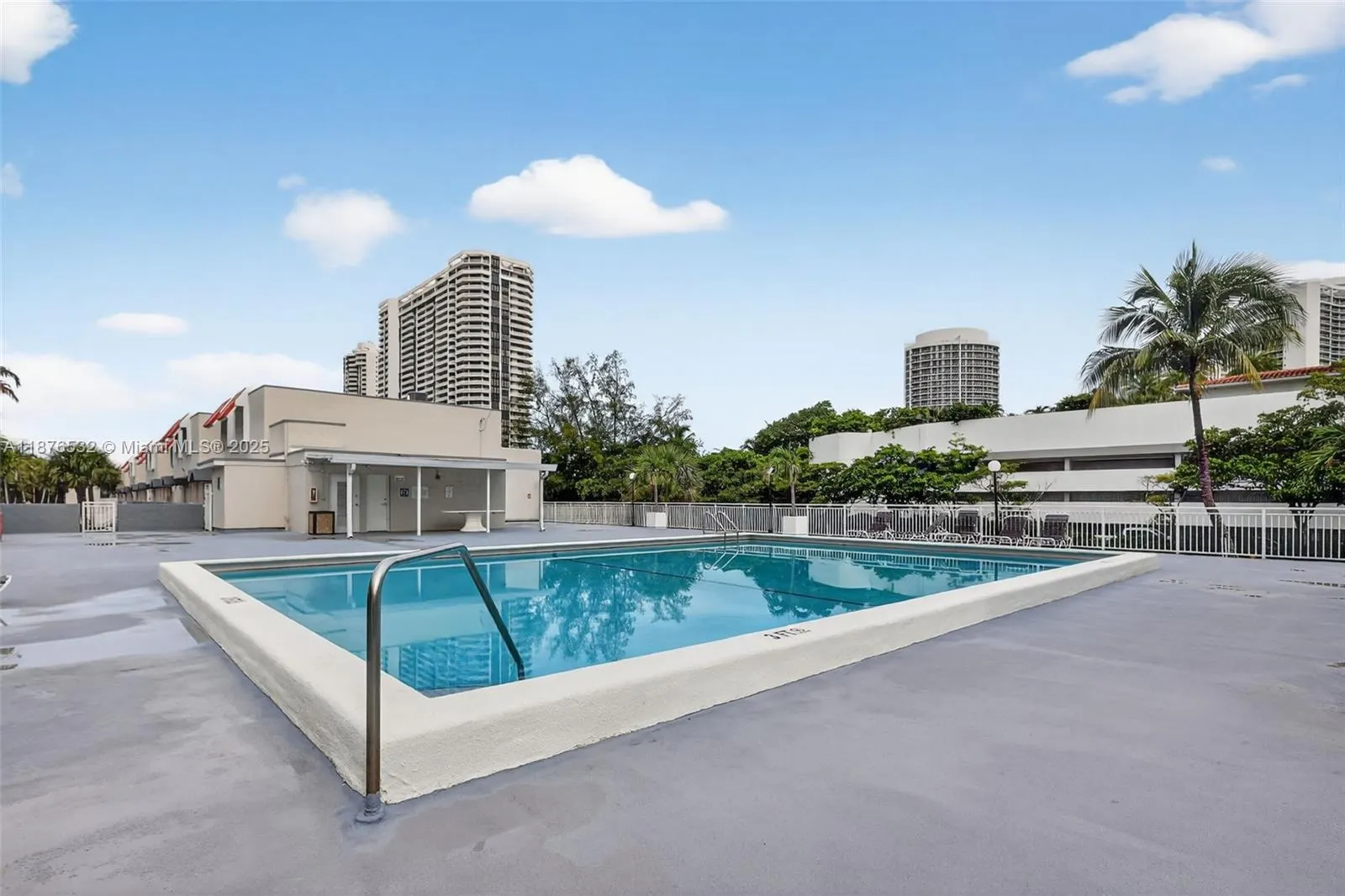 3745 NE 171st St, #57