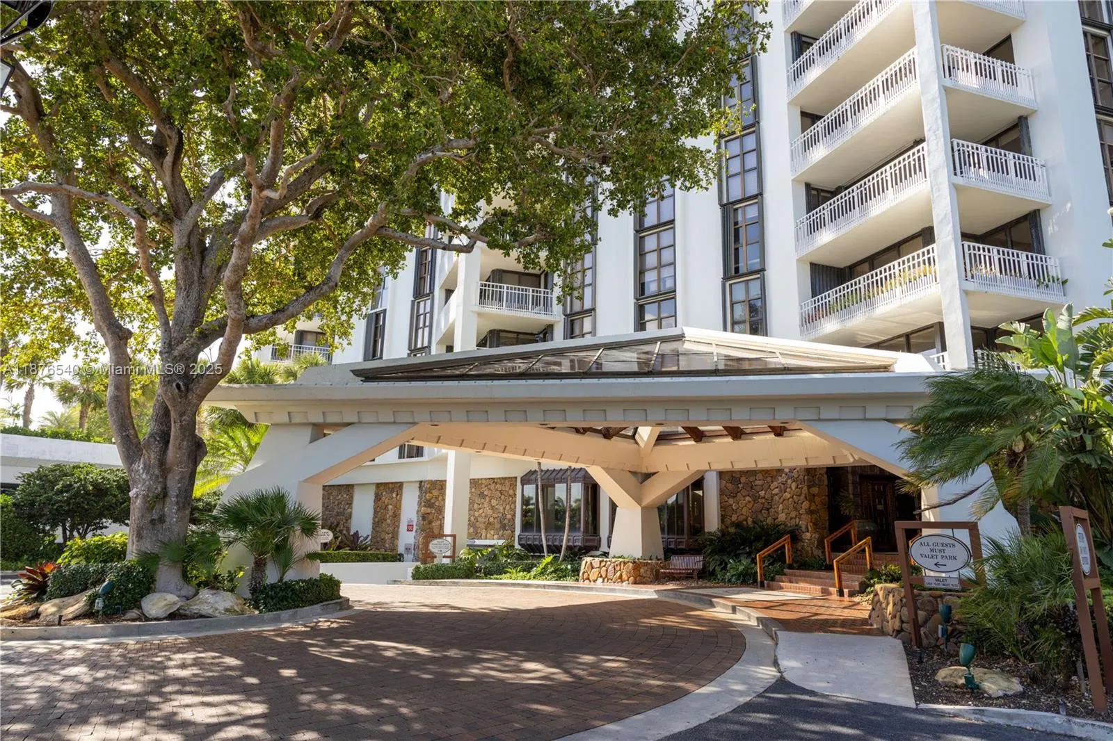 4000 Towerside Ter, #804