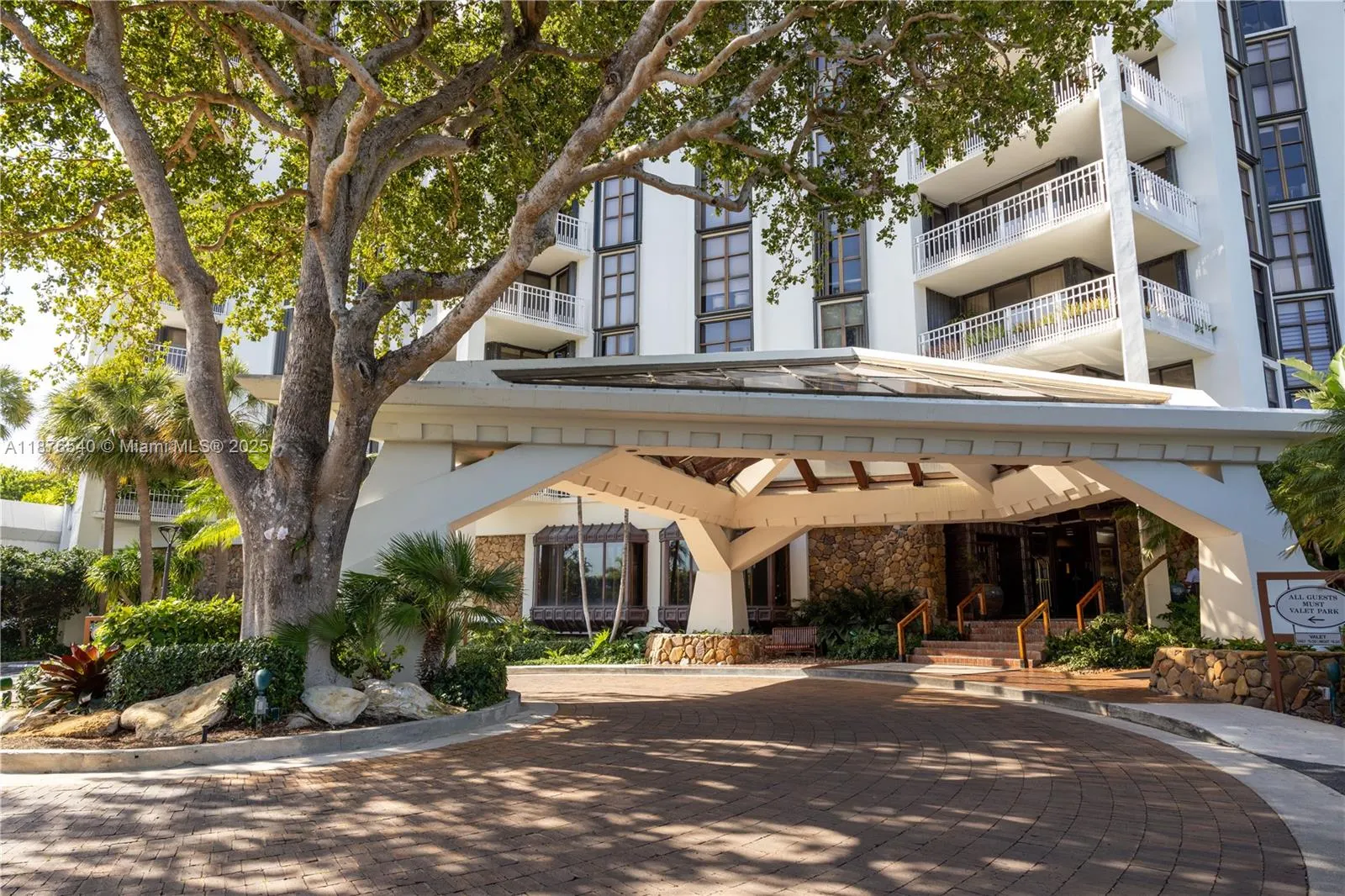 4000 Towerside Ter, #804