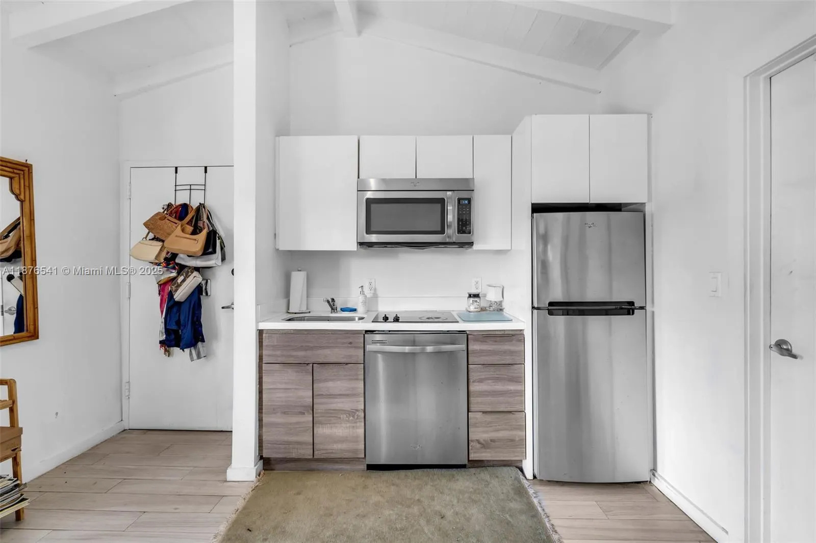 1450 Meridian Ave, #202