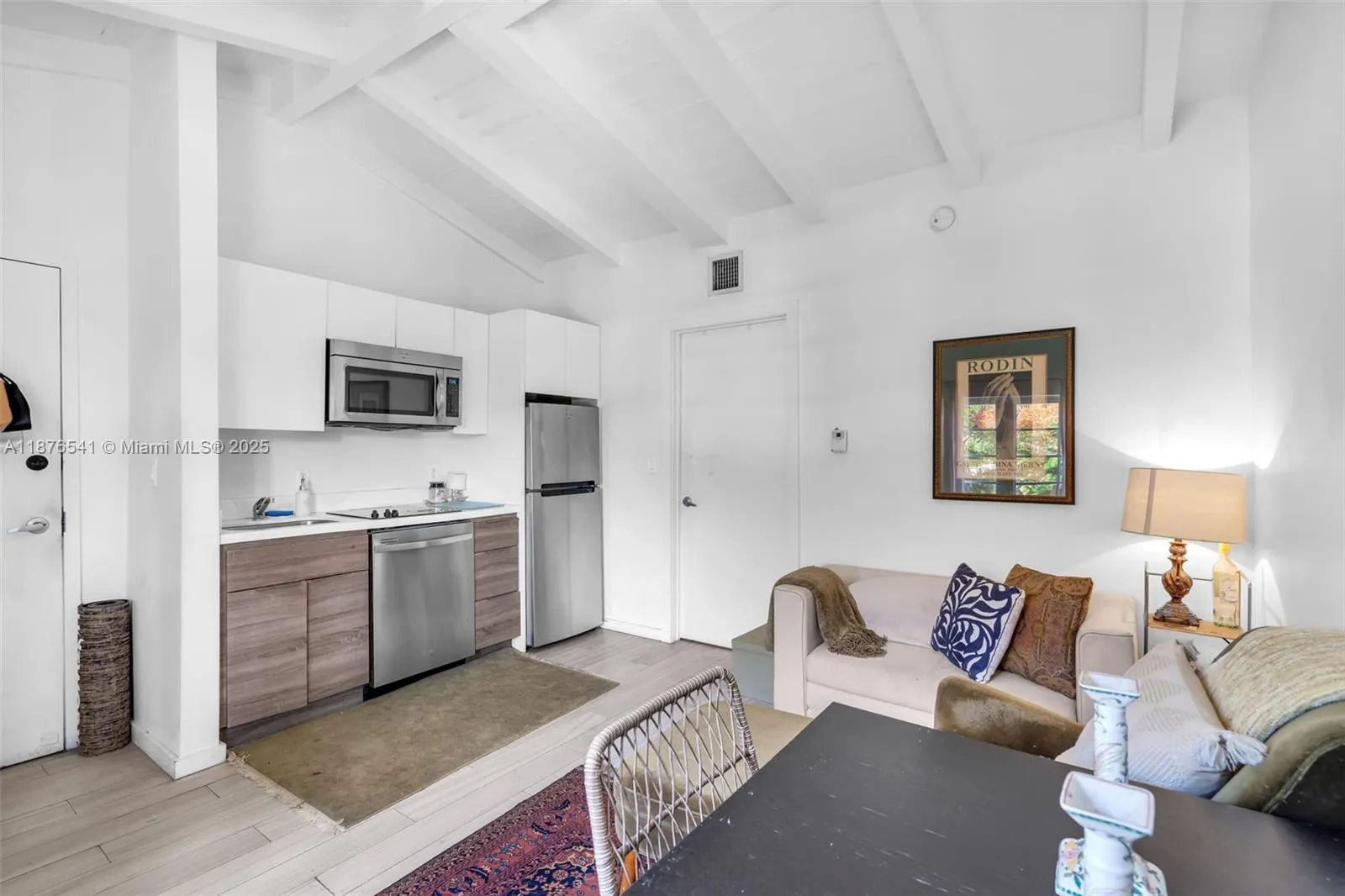 1450 Meridian Ave, #202
