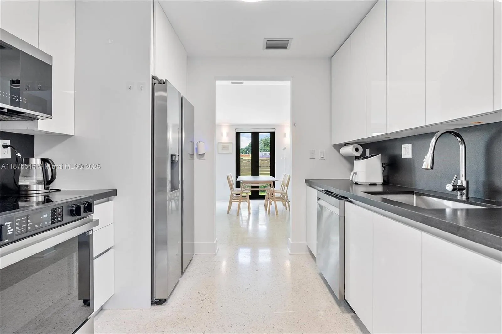 1076 NW 55th St