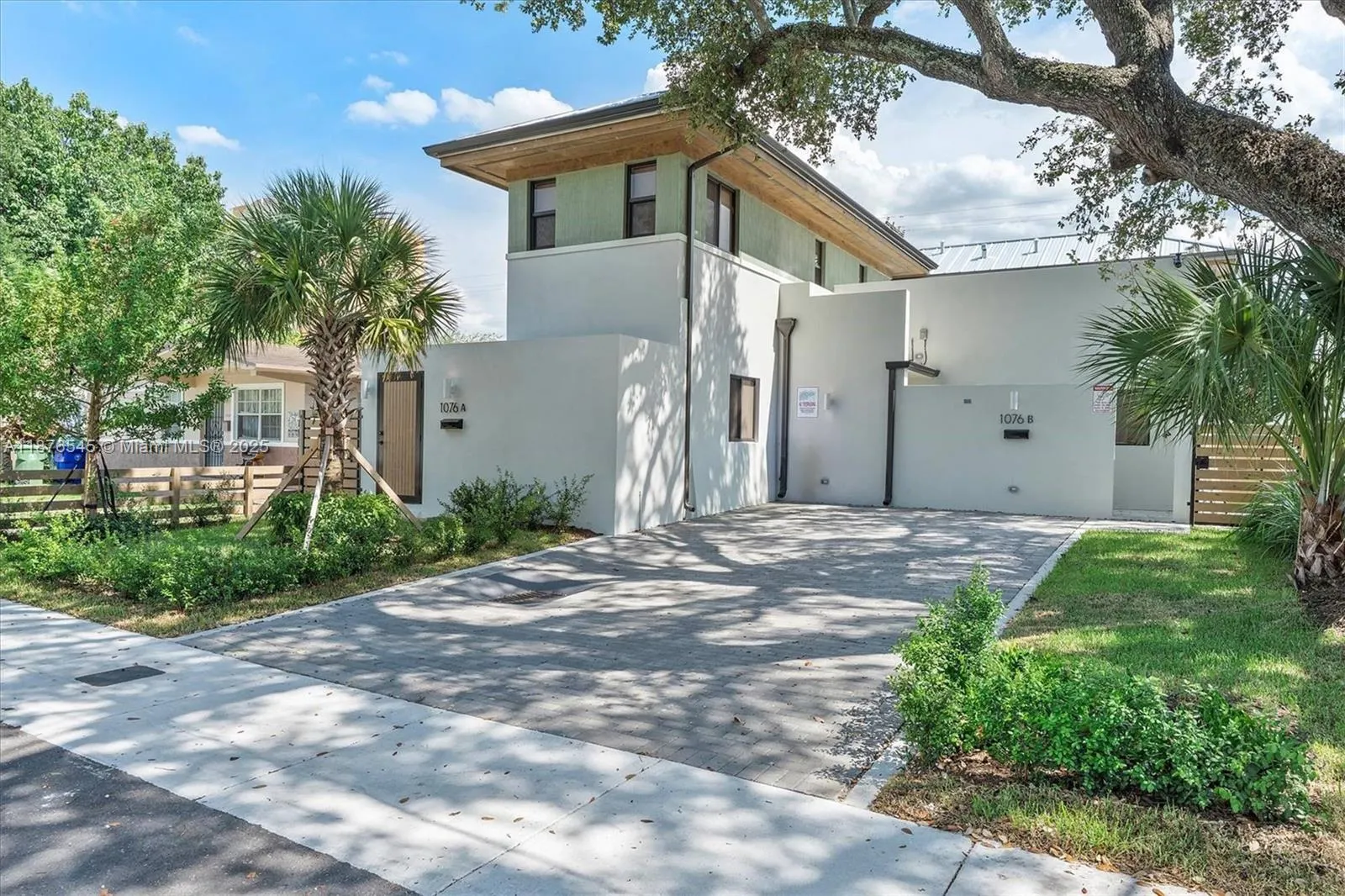 1076 NW 55th St