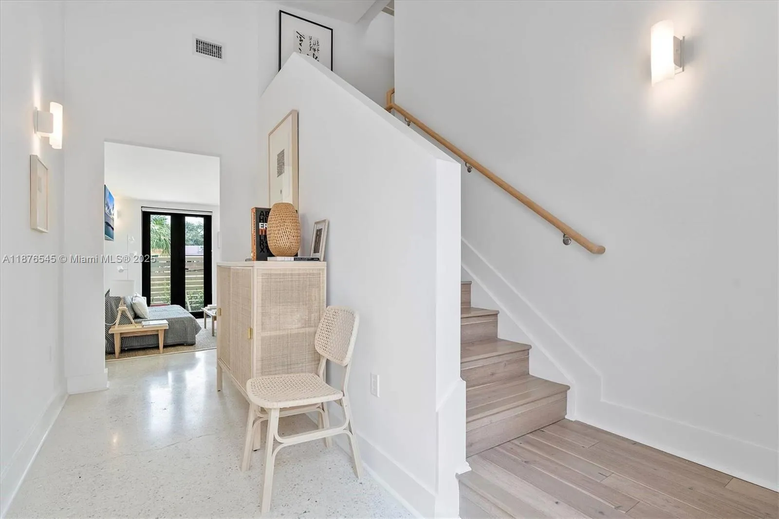 1076 NW 55th St