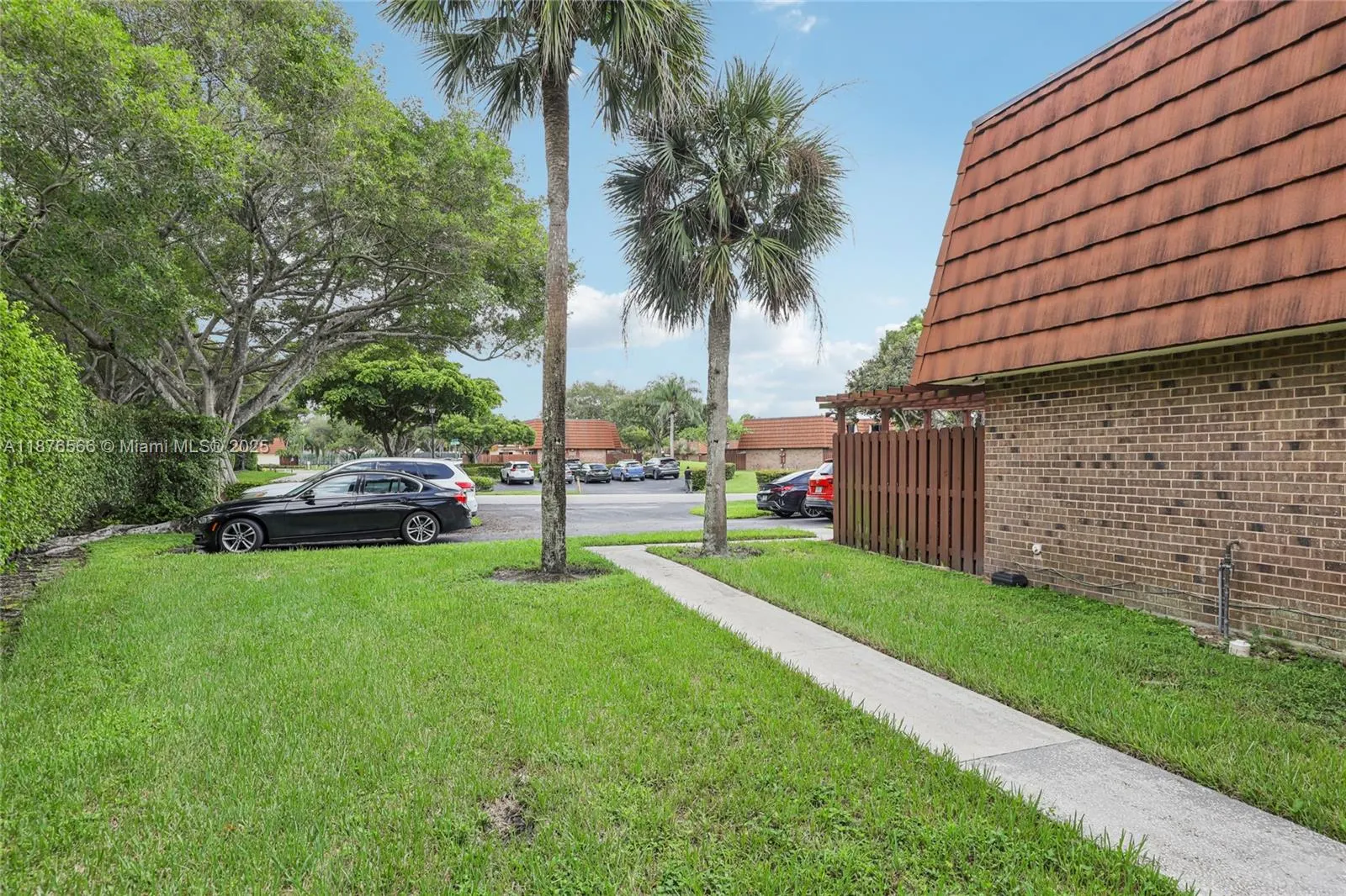 751 SW 120th way
