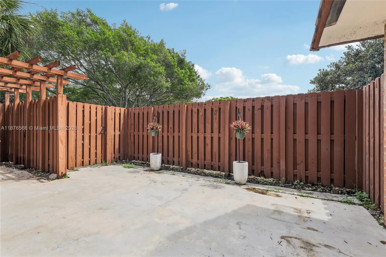 751 SW 120th way