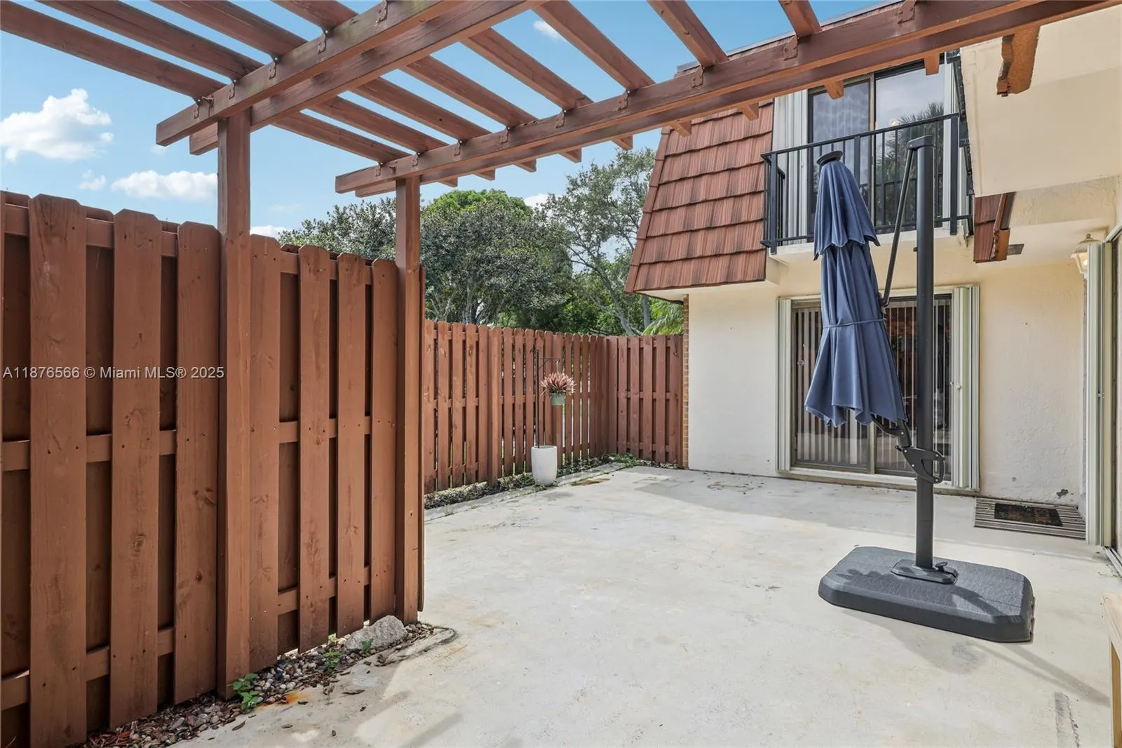 751 SW 120th way