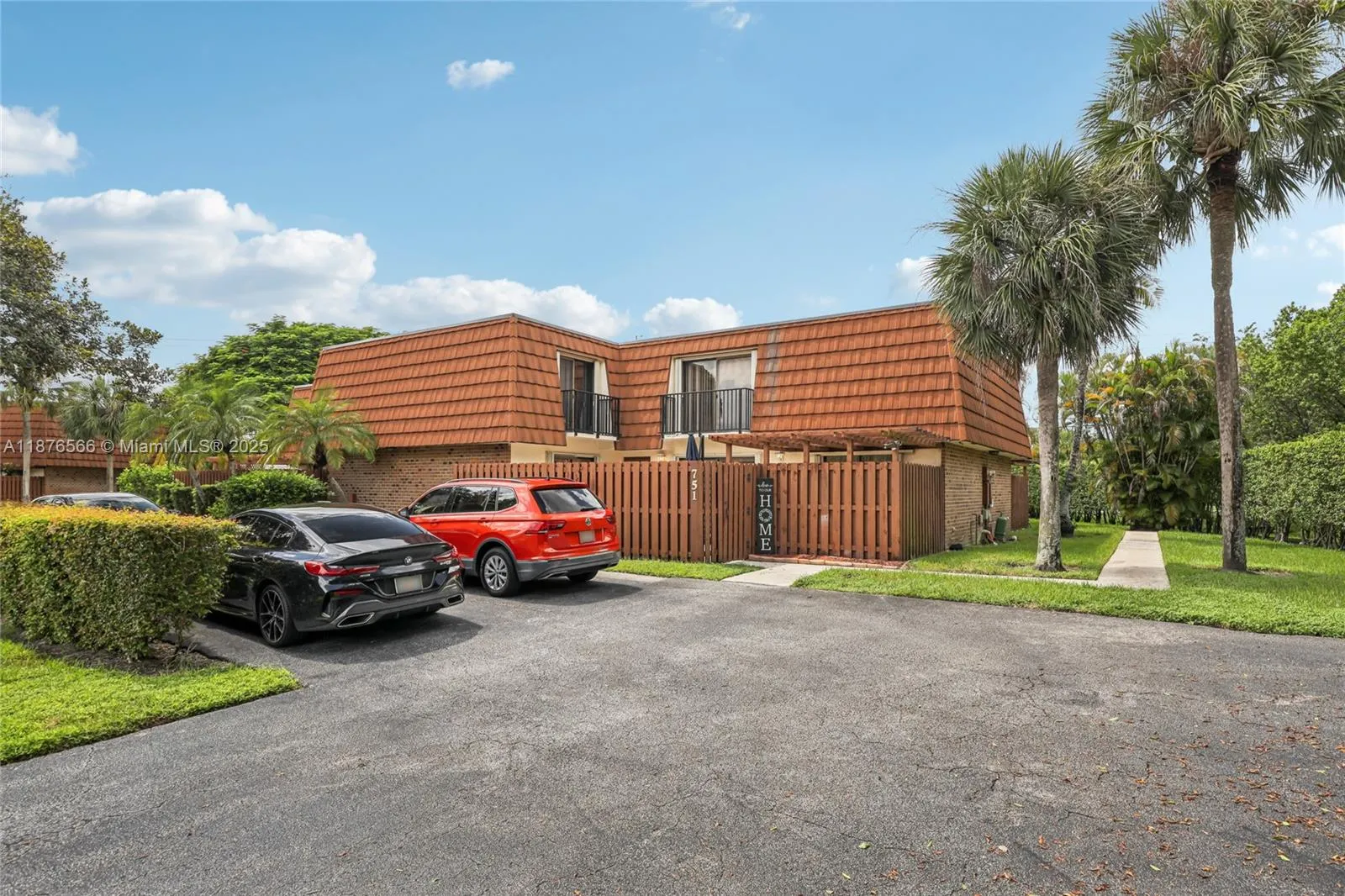 751 SW 120th way