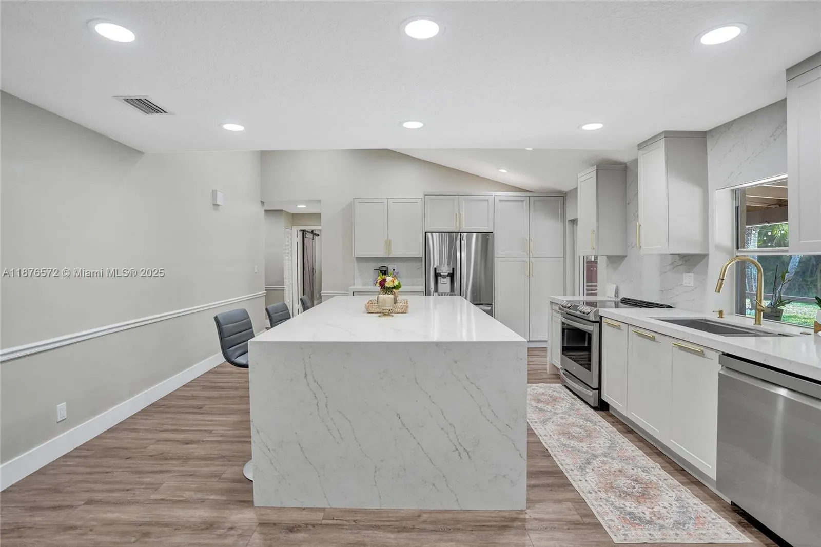 12100 Park Dr