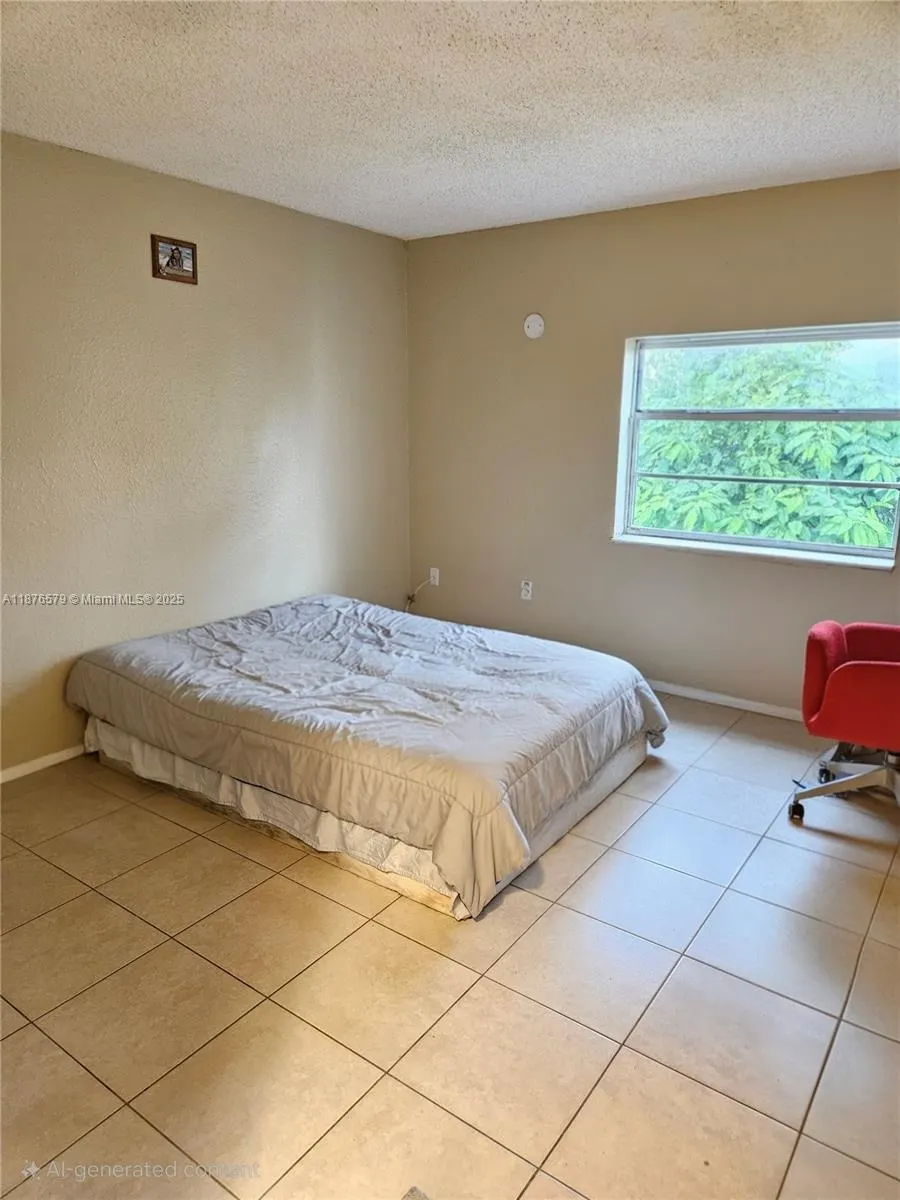 411 Executive Center Dr, #209