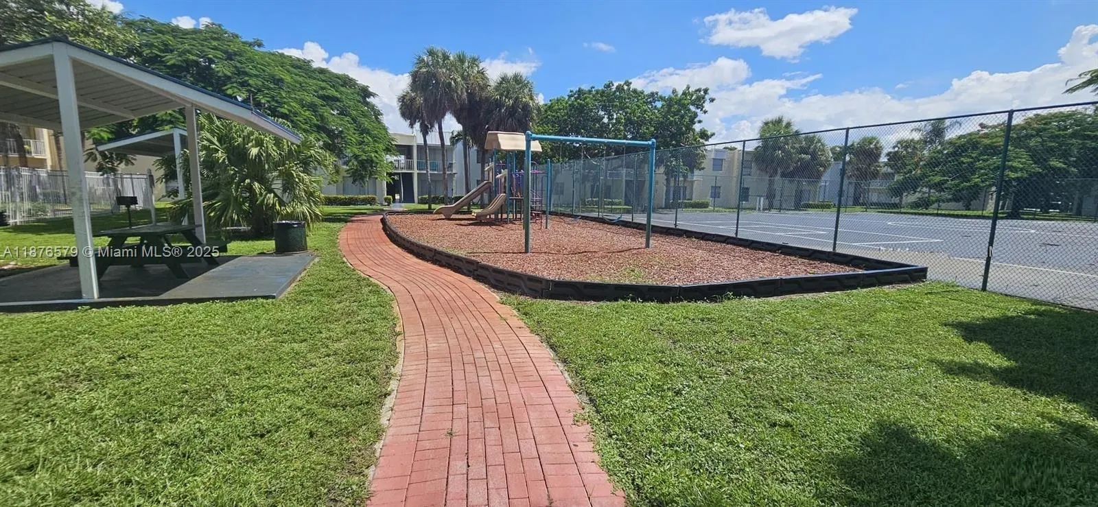 411 Executive Center Dr, #209