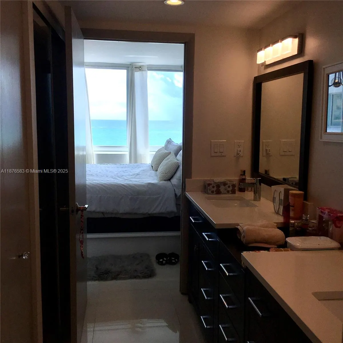 7135 Collins Ave, #1022