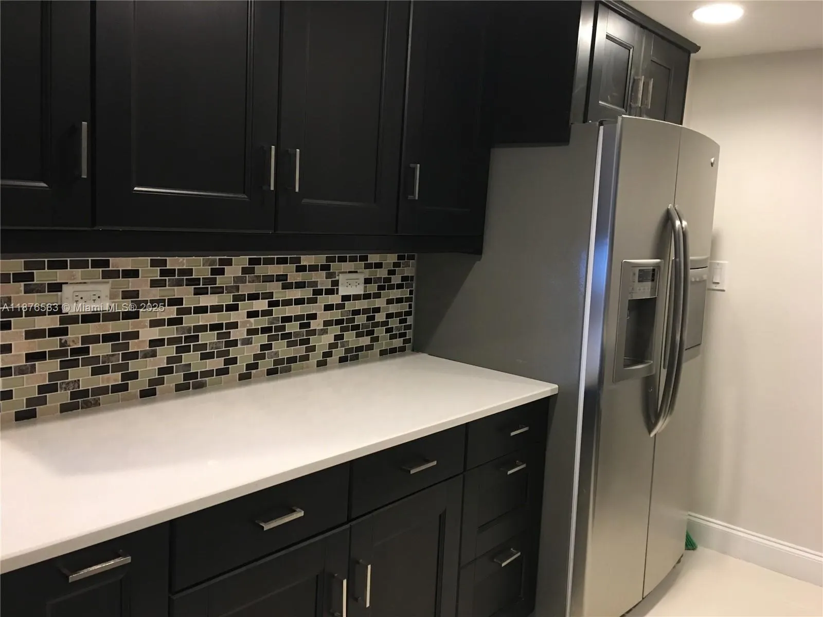 7135 Collins Ave, #1022