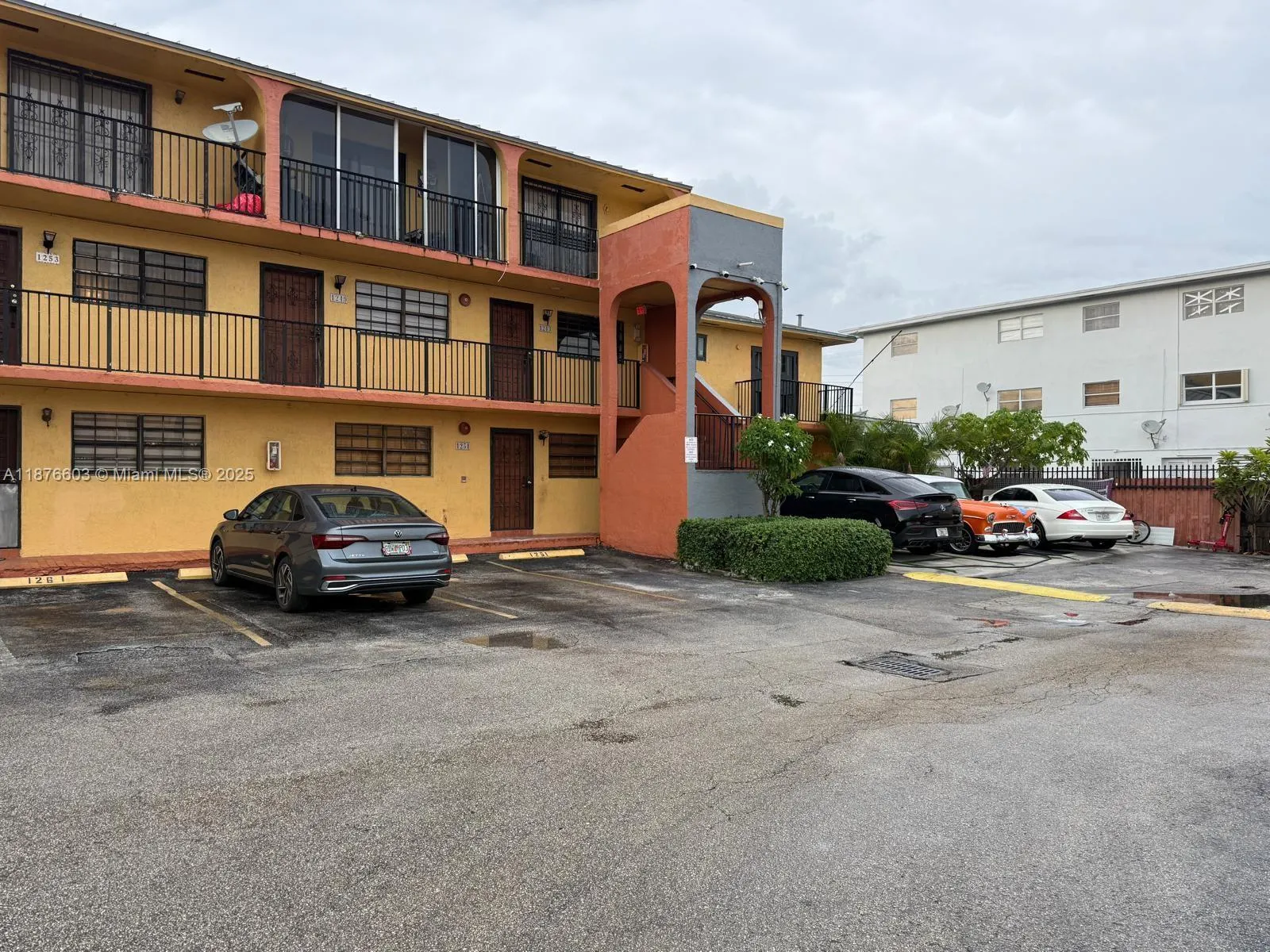1279 W 51st Pl, #B-13