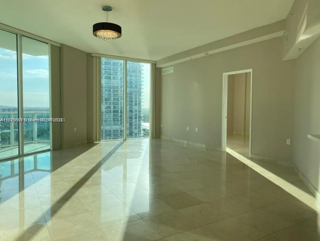 150 Sunny Isles Blvd, #1-1804