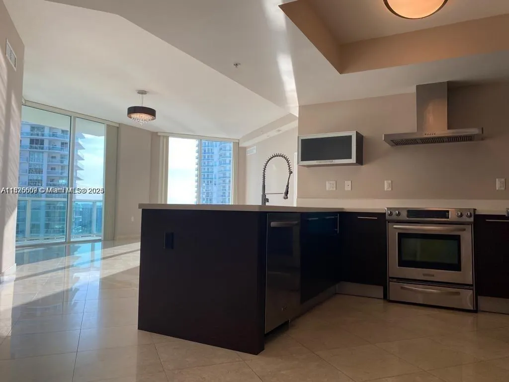 150 Sunny Isles Blvd, #1-1804