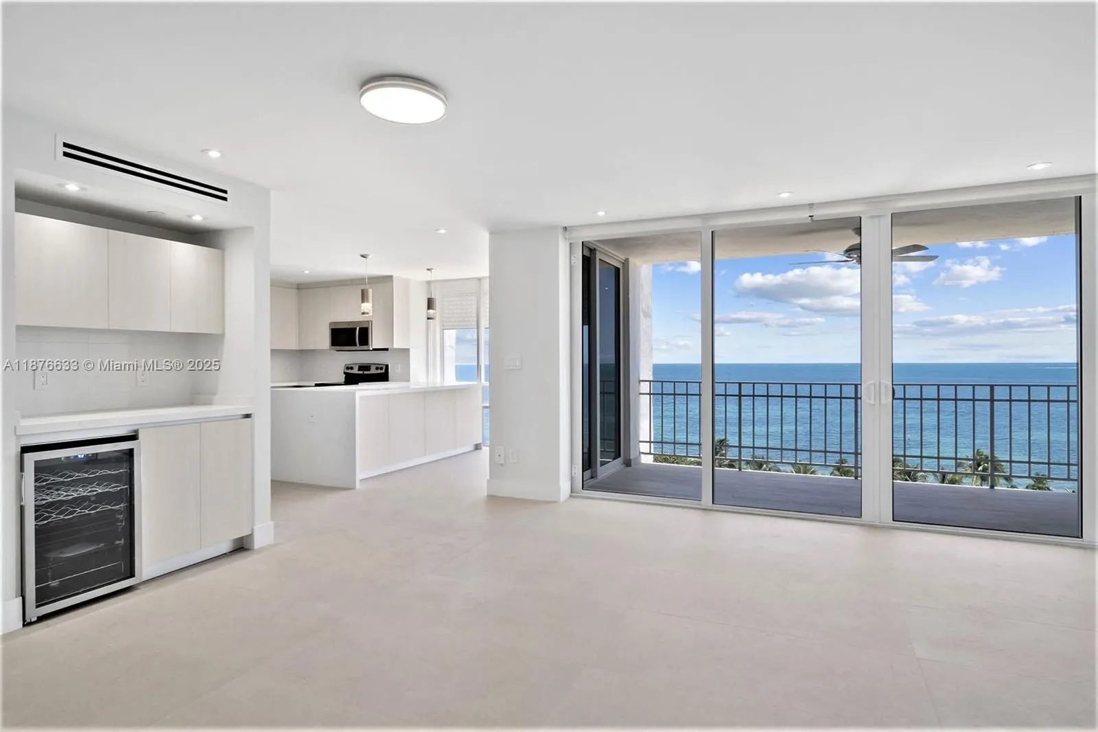 881 Ocean Dr, #8G