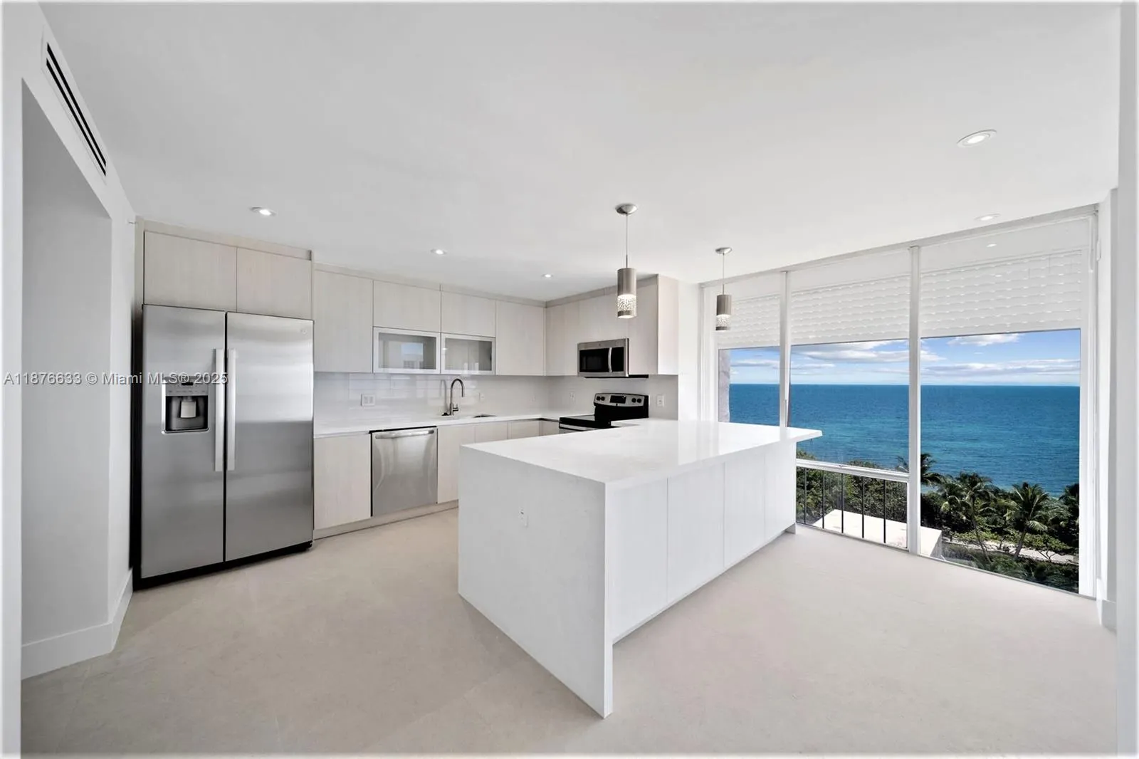 881 Ocean Dr, #8G